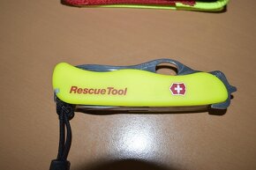 predam novy nozik Victorinox Rescue Tool - 3