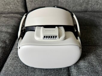 Meta / Oculus Quest 2 64GB + BoboVR - 3