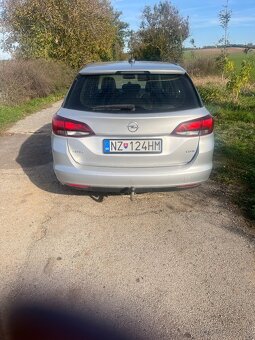 Opel Astra sports tourer - 3