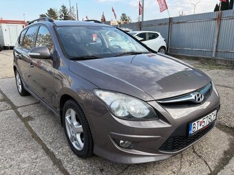 Hyundai i30 CW 1.4i MPI CVVT Comfort - 3