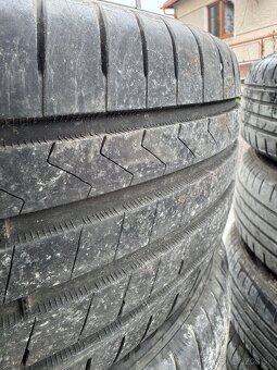 VW Golf Passat Touran 235/45R17 - 3