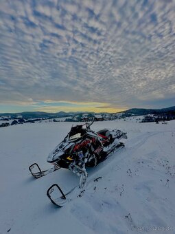 Polaris KHAOS 850 + brzdený vozík - 3