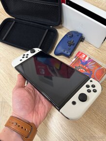 Nintendo switch OLED - white - 3