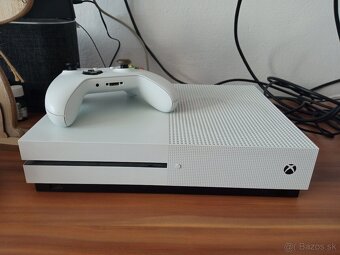 Xbox One S 1T - 3