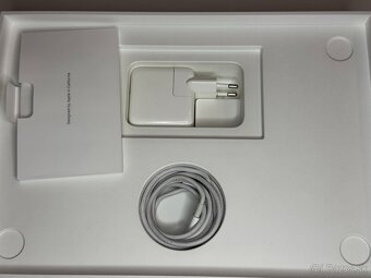 Macbook Air M1 8/256 SK (Space Grey) Dobry Stav - 3