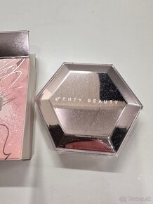 Fenty beauty rozjasnovač - 3