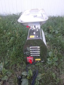 Mlynček na mäso Profi 22 3500W - 3