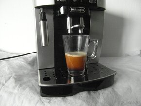 DeLonghi Magnifica S - 3