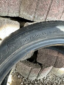 Dunlop 205/50r17 - 3