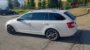 Predám škoda Octavia combi RS TDI DSG - 3