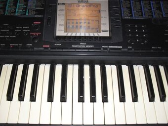 Yamaha PSR 330 - 3