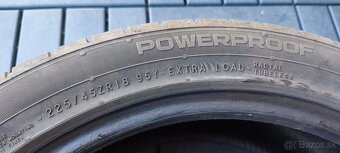 NOKIAN 225/45/R18 - 3