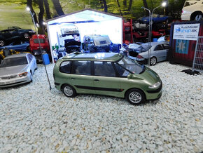 model auta Renault Espace 3 Otto mobile 1:18 - 3