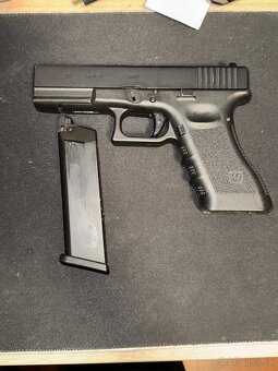 Airsoft glock 17 replika - 3