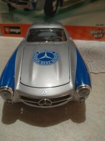 Predám Mercedes 300 SL  1:18  Burago - 3