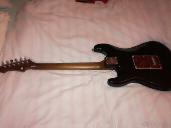 Predám čierný stratocaster JS-300 - 3