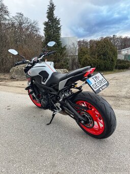 Yamaha MT 09 - 3