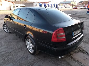 Predám Škoda Octavia ll 1.9 TDI Ambiente 77kw M5 5d - 3