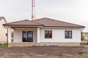 NA PREDAJ NOVOSTAVBA RODINNÉHO DOMU S GARÁŽOU, POZEMOK 811M2 - 3