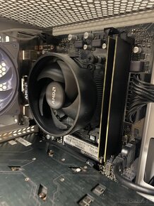 Ryzen 5 4500 / GTX 1080ti / 16GB RAM - 3