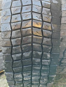 295/80 R22,5 Hankook DH31 - 3