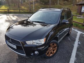 Mitsubishi Outlander - 3