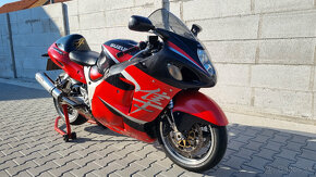 Suzuki GSX 1300 R Hayabusa - 3