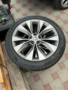 235/45 R18 - 3