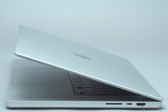 ZÁRUKA/Macbook Pro 16.2"/M1 PRO/32GB RAM/1TB SSD) SilverCZ - 3