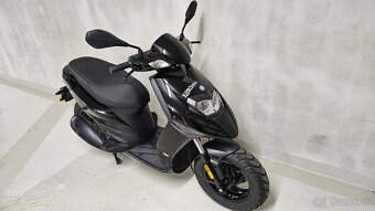 Piaggio Typhoon 125 Black, rok 3/2013, najeto 4.t.km. Top. - 3