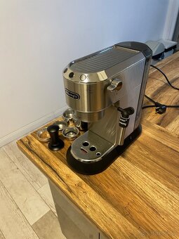 DeLonghi Dedica EC685.M - 3