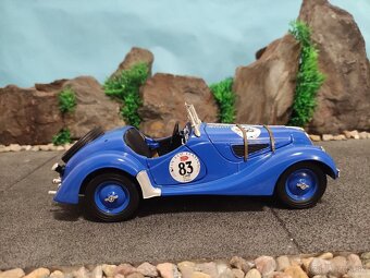 Prodám model 1:18 BMW 328 - 3