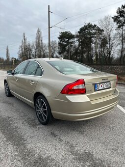 Volvo S80 2.4 D5 Automat, Xenóny - 3