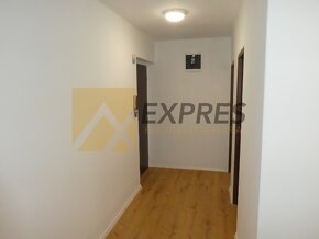 RK EXPRES - 4 izbový byt v Handlovej, 87 m2, komplet rekonšt - 3