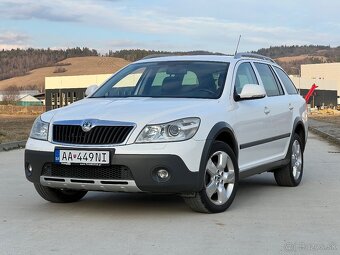 Škoda Octavia Combi Scout 2.0 TDI 4x4 Xenon Alcantara - 3