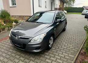 Hyundai i30 1,6 CW CRDi klima sada kol nafta manuál 66 kw - 3