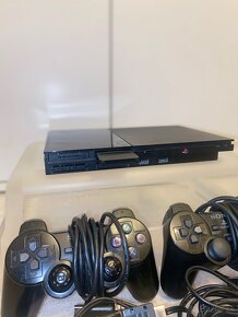 Playstation 2 Slim + hry a dva originál ovládače - 3