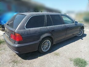 Rozpredám BMW E39 520i (motor+prevodovka predaný) - 3