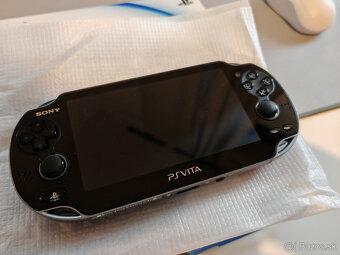 PS Vita nová + 8GB pamäťová karta - 3