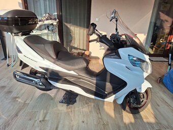Suzuki Burgman AN 400 - 3