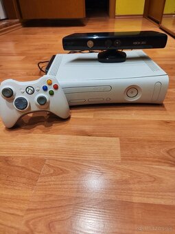 Predám X-box 360, kinect, hry a filmy - 3