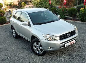 TOYOTA RAV4 2.2 D-4D 100kW- 4x4-UZAVIERKA-DIGIKLIMA-NOVA STK - 3