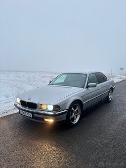 Bmw e38 740i - 3