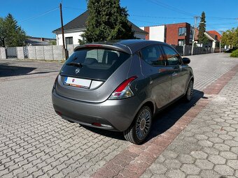 Lancia Ypsilon Gold 1.2i - iba 120tkm - 3