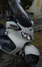 Suzuki Burgman 650 executive r.v. 2012 - 3