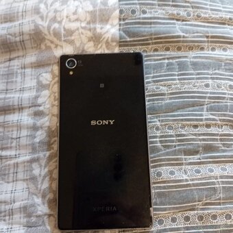 SONY XPeria - 3