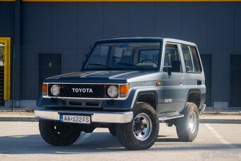 Toyota Land Cruiser - 3