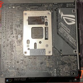 Predám základnú dosku Asus x670e-i Gaming wifi - 3