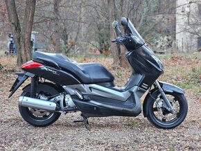 Yamaha XMax 250 r.v. 2007 - 3