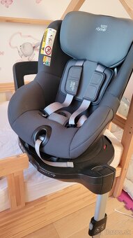 Britax Römer Dualfix M i-Size - 3